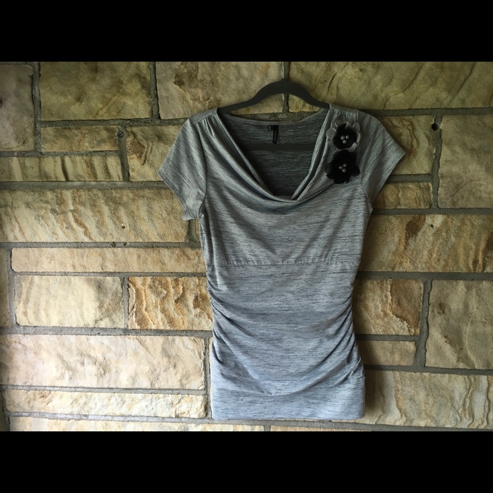 Grey top